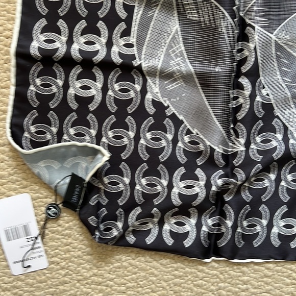 CC flower 🌸 Motif Scarf stole - Picture 3 of 4